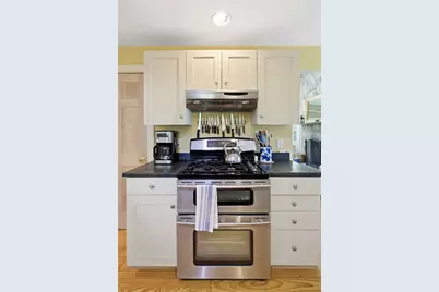 10 Boston Avenue, Jamestown, RI 02835 - Photo 23