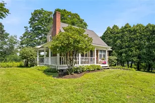 10 Boston Ave, Jamestown, RI 02835 - Photo 5