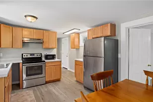 104 River St, South Kingstown, RI 02879 - Photo 3