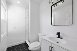 36 Kinnicutt Ave, Warren, RI 02885 - Photo 9