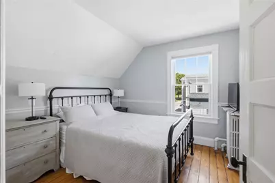 40 W Narragansett Avenue, Newport, RI 02840 - Photo 21