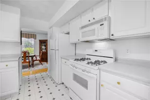 45 Fox Dr, Narragansett, RI 02882 - Photo 11
