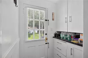476 Providence St, West Warwick, RI 02893 - Photo 25