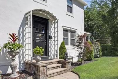 476 Providence Street, West Warwick, RI 02893 - Photo 5