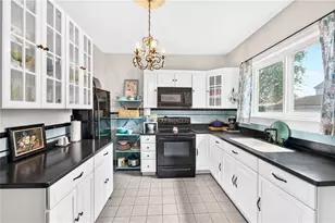 95 Harmon Ave, Cranston, RI 02910 - Photo 5