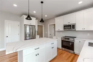 251 Crompton Rd, East Greenwich, RI 02818 - Photo 5