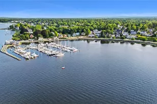 26 Fairview Ave, Cranston, RI 02905 - Photo 9