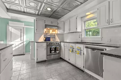 26 Fairview Avenue, Cranston, RI 02905 - Photo 45