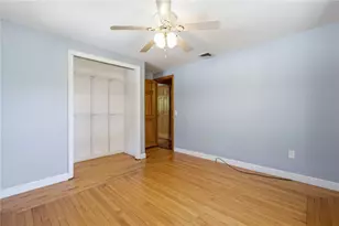 95 Uxbridge St, Cranston, RI 02920 - Photo 23