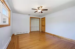 95 Uxbridge St, Cranston, RI 02920 - Photo 25