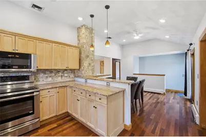 95 Uxbridge Street, Cranston, RI 02920 - Photo 9