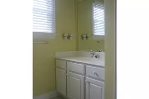 99 Ferry Landing Cir, Portsmouth, RI 02871 - Photo 5