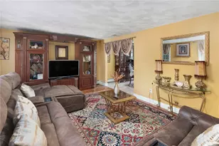 90 Rowley St, Providence, RI 02909 - Photo 3