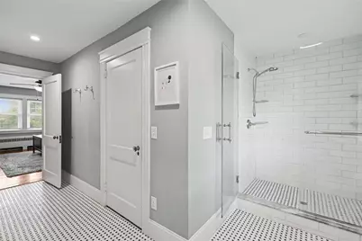 610 East Avenue, Pawtucket, RI 02860 - Photo 23