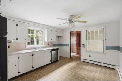 32 Bishop Drive, Cumberland, RI 02864 - Photo 13