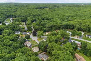 32 Bishop Dr, Cumberland, RI 02864 - Photo 39