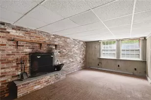 32 Bishop Dr, Cumberland, RI 02864 - Photo 27