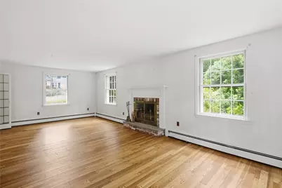 32 Bishop Drive, Cumberland, RI 02864 - Photo 9