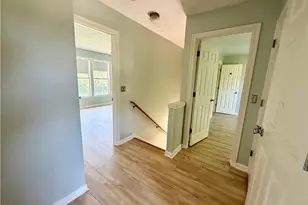 125 Goldenrod Dr, Middletown, RI 02842 - Photo 9
