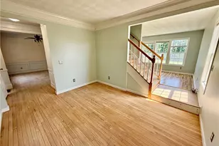 125 Goldenrod Dr, Middletown, RI 02842 - Photo 7