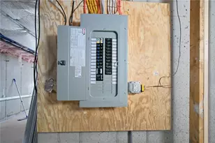 11 Baldwin Ct, Providence, RI 02907 - Photo 19