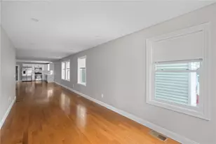 11 Baldwin Ct, Providence, RI 02907 - Photo 5