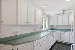 54 Winthrop St, East Providence, RI 02915 - Photo 19