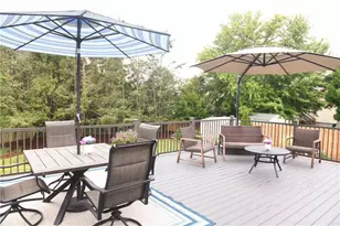 9 Mallory Ct, Cranston, RI 02910 - Photo 21
