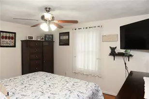 9 Mallory Ct, Cranston, RI 02910 - Photo 13
