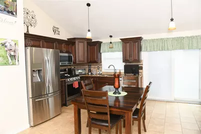 9 Mallory Court, Cranston, RI 02910 - Photo 5
