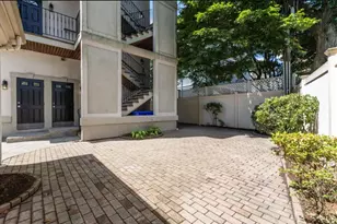 30 S Angell St, Providence, RI 02906 - Photo 33