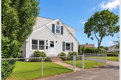 28 Hazard Street, Pawtucket, RI 02860 - Photo 3