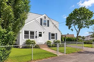 28 Hazard St, Pawtucket, RI 02860 - Photo 3