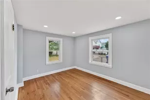28 Hazard St, Pawtucket, RI 02860 - Photo 13