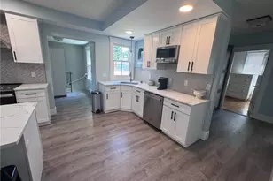 35 Elm St, Newport, RI 02840 - Photo 5