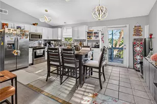 21 Milano St, Providence, RI 02904 - Photo 11