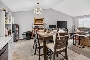 21 Milano St, Providence, RI 02904 - Photo 9