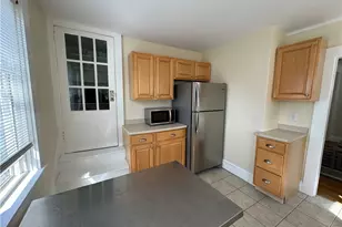 49 Connection St, Newport, RI 02840 - Photo 9