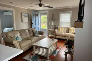 53 Center Ave, Middletown, RI 02842 - Photo 7