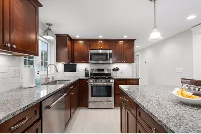 88 Locust Avenue, North Providence, RI 02911 - Photo 7