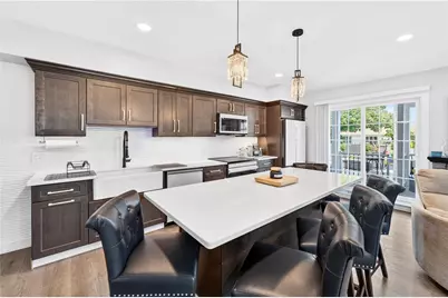 318 Farmington Avenue, Cranston, RI 02920 - Photo 23