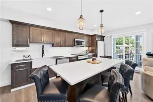 318 Farmington Ave, Cranston, RI 02920 - Photo 23