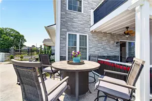 318 Farmington Ave, Cranston, RI 02920 - Photo 35