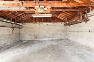 9 Octavia St, Providence, RI 02909 - Photo 33