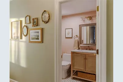 114 Girard Avenue #6, Newport, RI 02840 - Photo 7