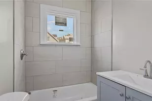 8 Humes St, Pawtucket, RI 02860 - Photo 5