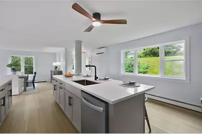 32 Jh Dwyer Drive, Middletown, RI 02842 - Photo 7