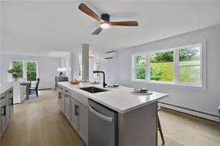 32 J H Dwyer Dr, Middletown, RI 02842 - Photo 7