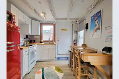 10 Collins Street #2, Newport, RI 02840 - Photo 3