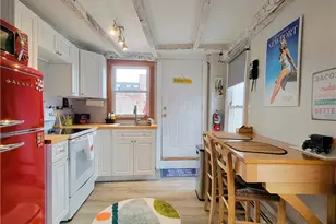 10 Collins St, Newport, RI 02840 - Photo 3